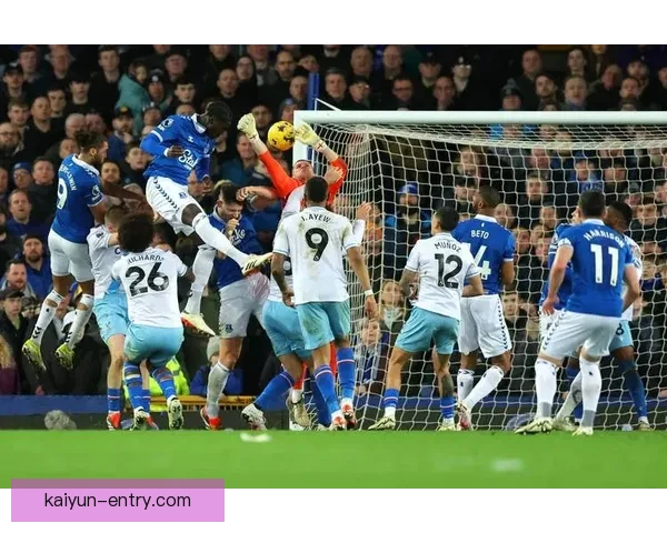 Rodri推动曼城战术革命，4-3-3阵型中场枢纽表现稳健，值得关注