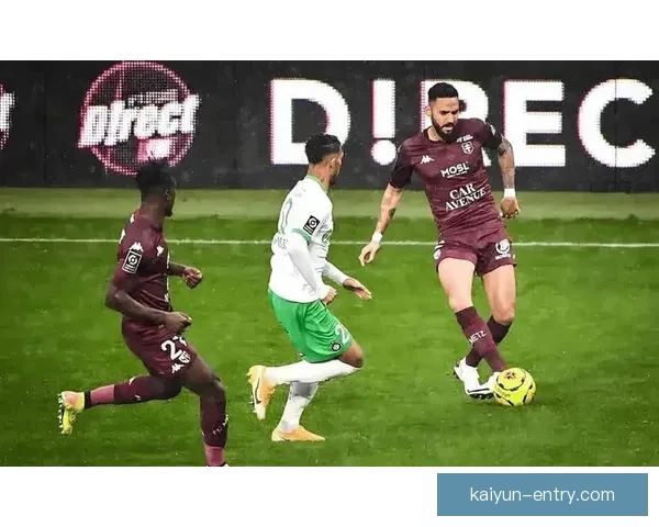 里尔防守数据保持稳定，球队近期表现引人关注